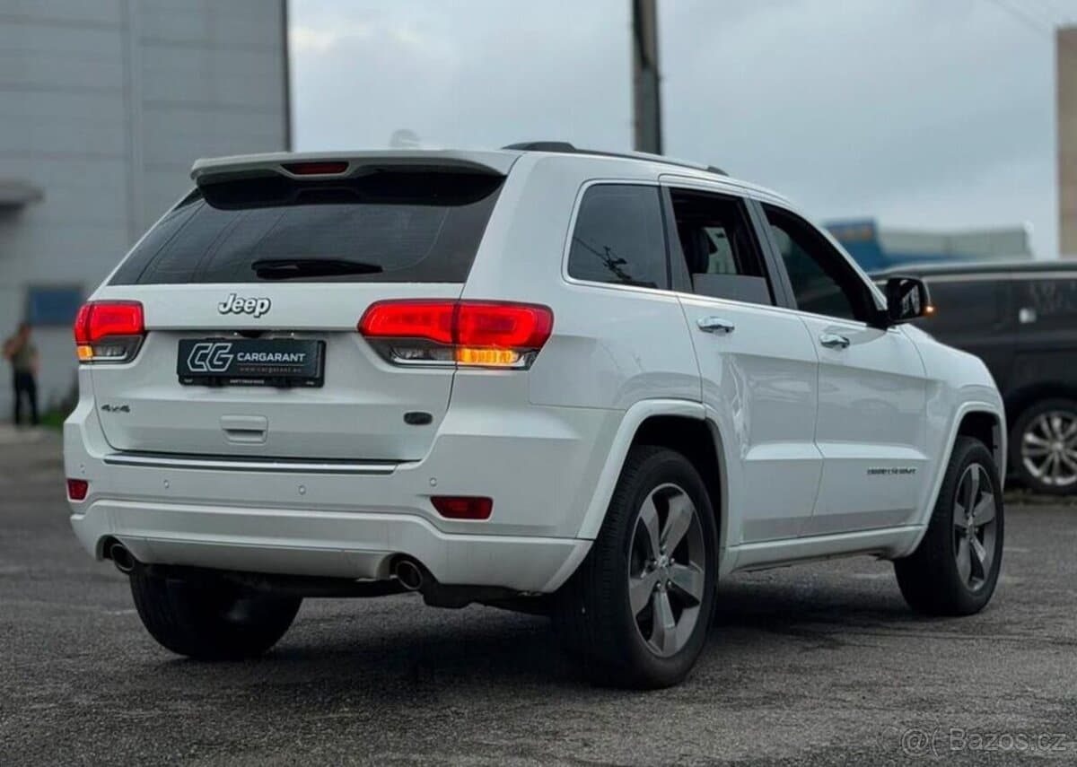 2017 Jeep CHEROKEE - 5