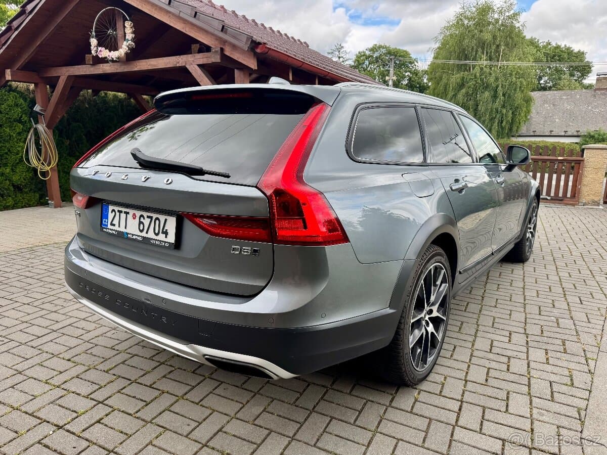 2017 Volvo V90 - 5