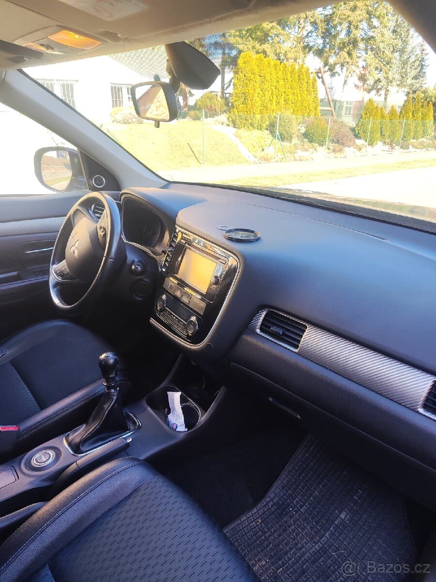 2014 Mitsubishi OUTLANDER - 5