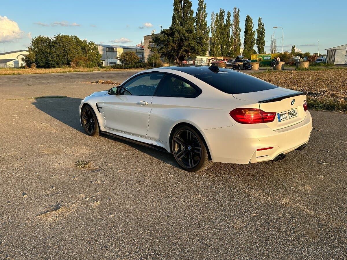 2016 BMW M4 - 5