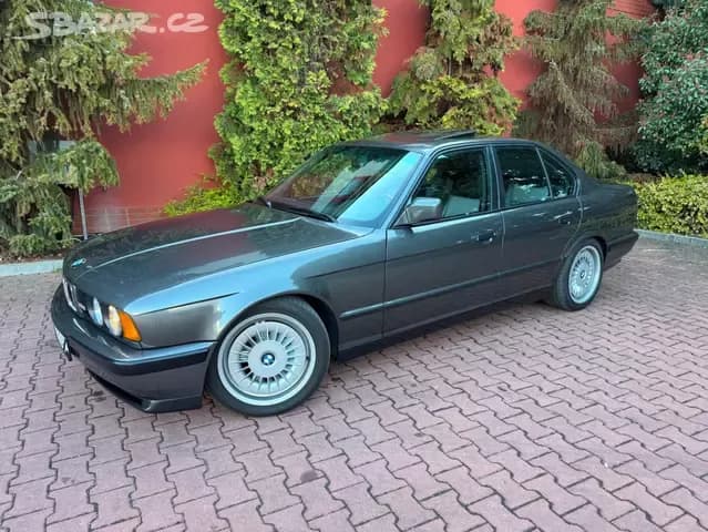 1989 BMW M5 - 5