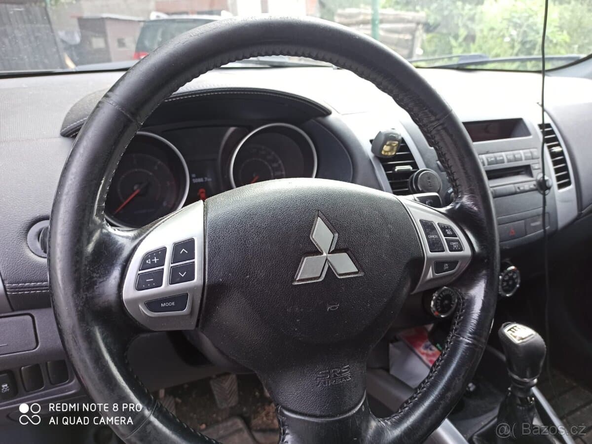 2011 Mitsubishi OUTLANDER - 5