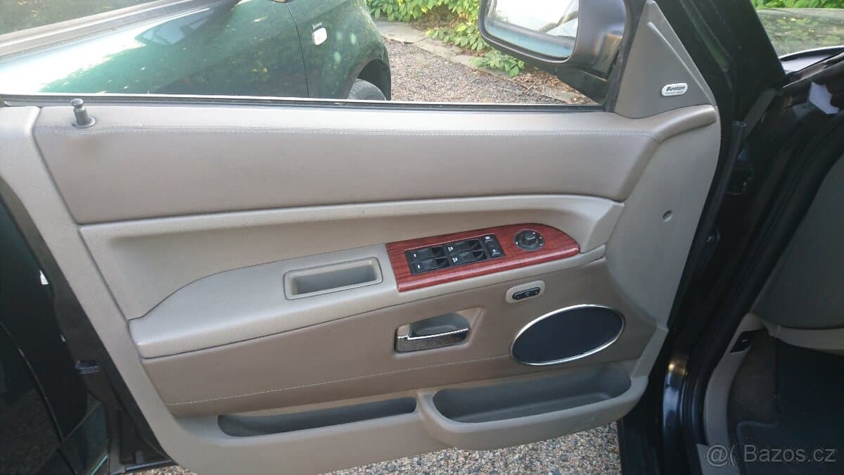 2006 Jeep CHEROKEE - 5