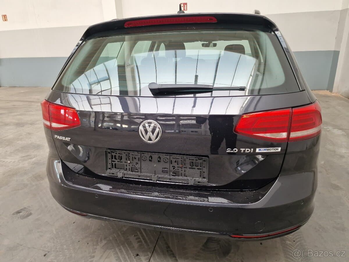2016 Volkswagen PASSAT - 5