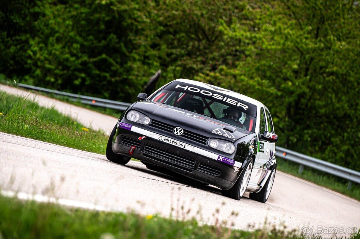 Volkswagen GOLF - 5