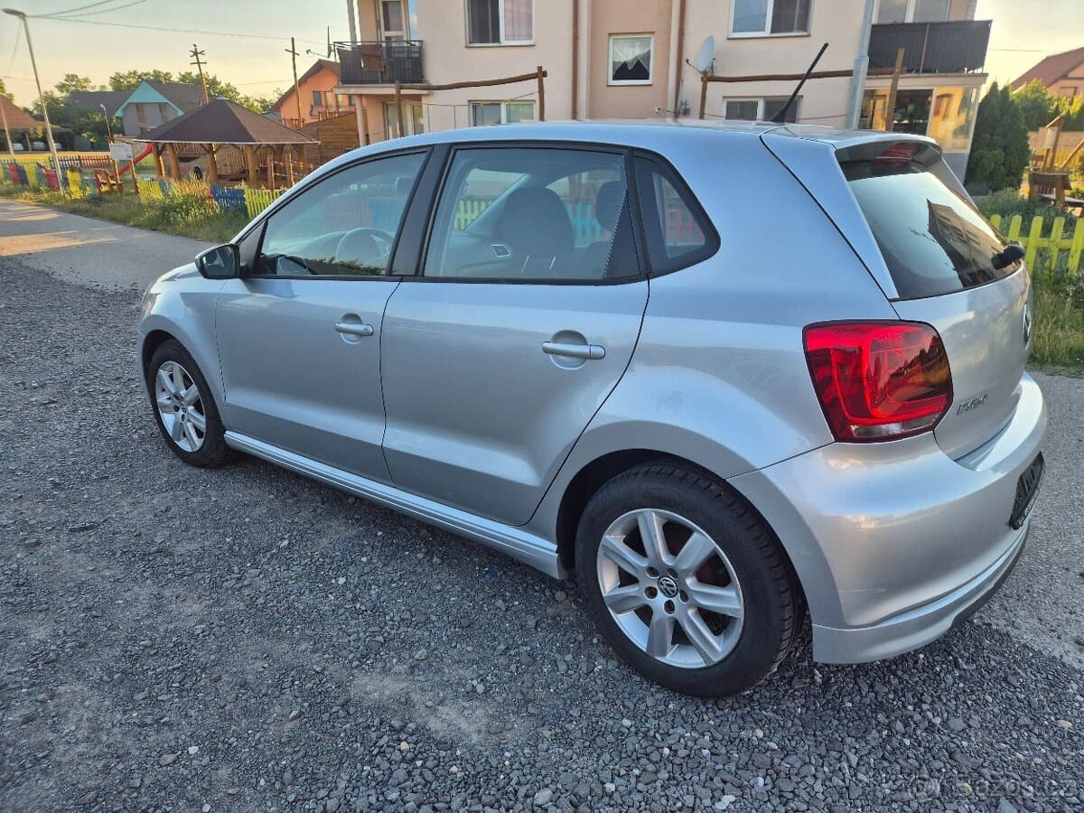 2011 Volkswagen POLO - 5