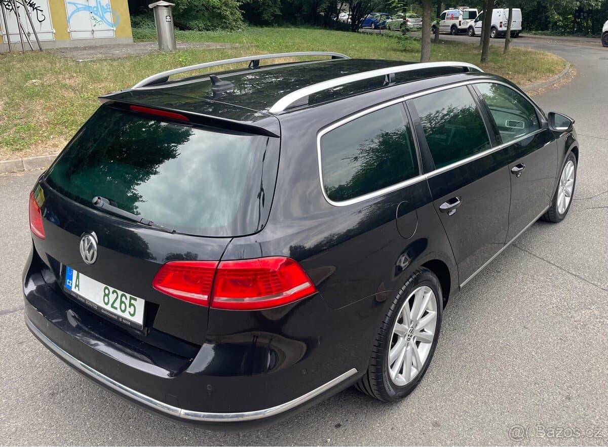 2012 Volkswagen PASSAT - 5