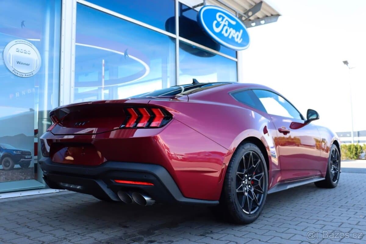 Ford MUSTANG - 5