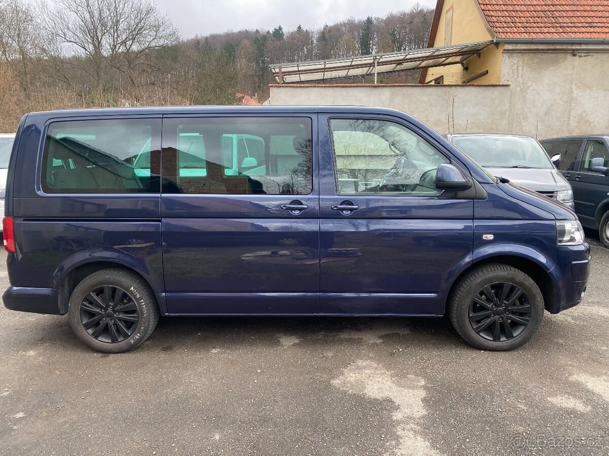 2010 Volkswagen MULTIVAN - 5