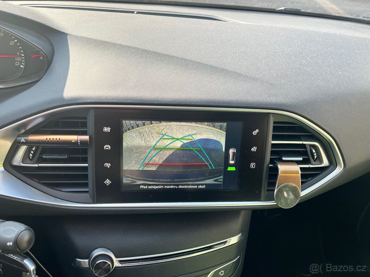 2017 Peugeot 308 - 5