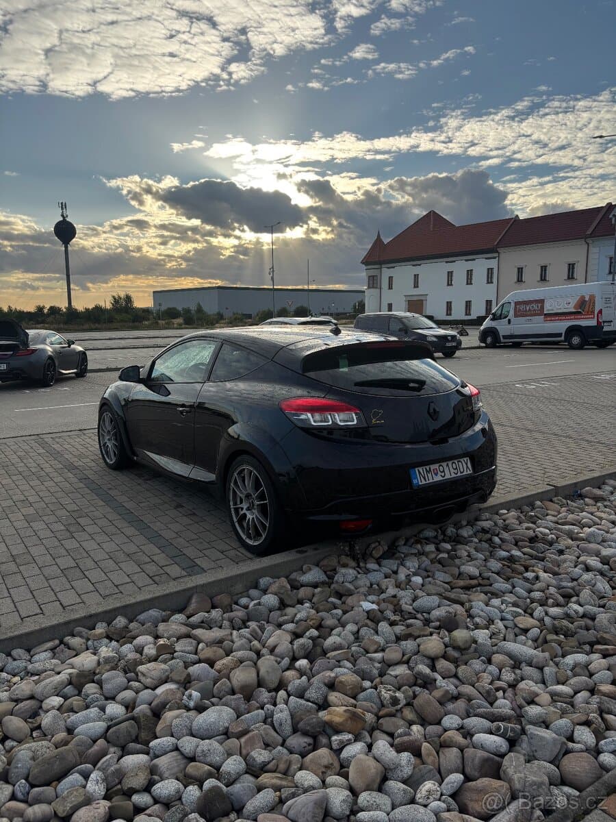 Renault MEGANE - 5