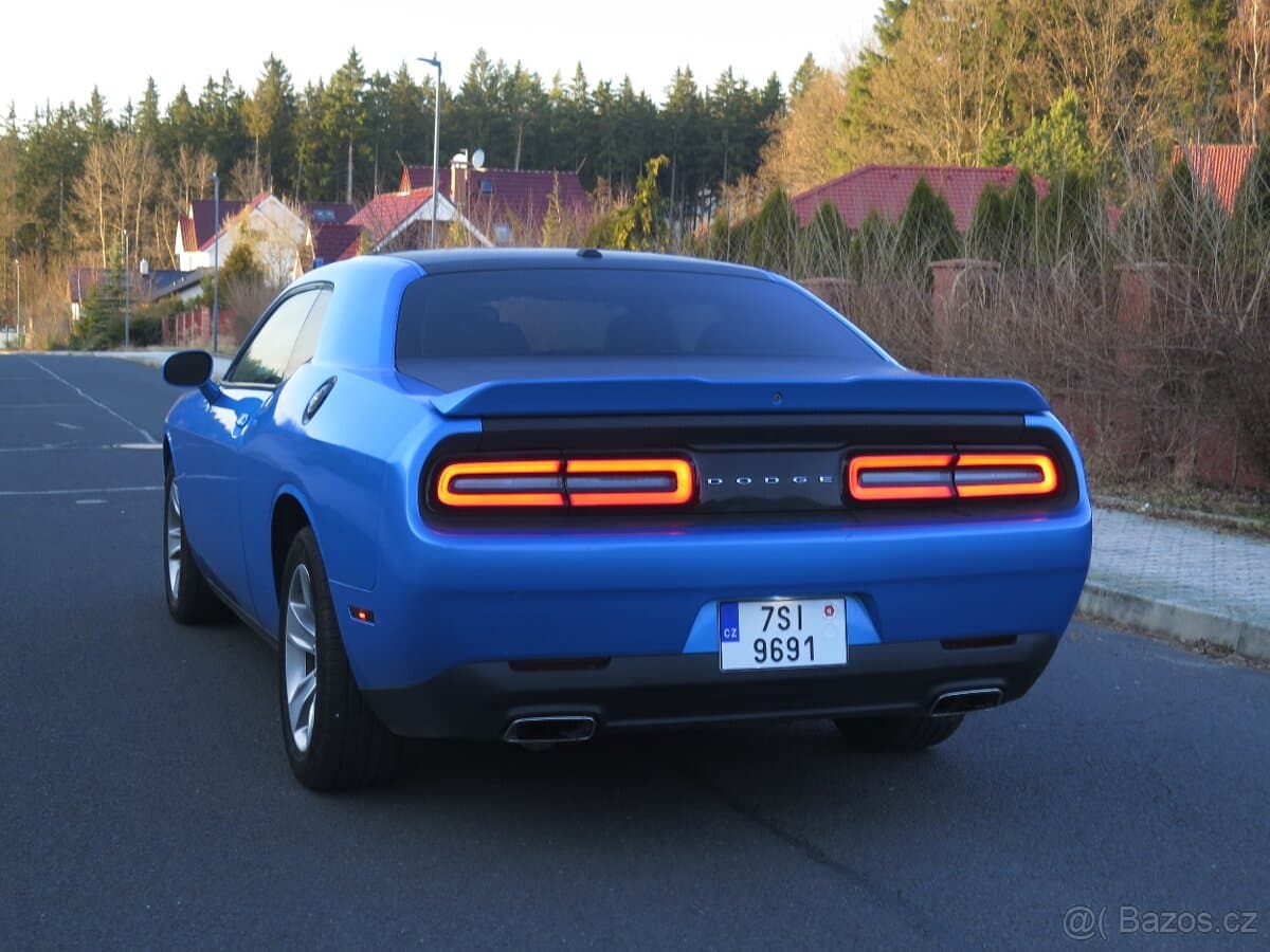 2018 Dodge CHALLENGER - 5