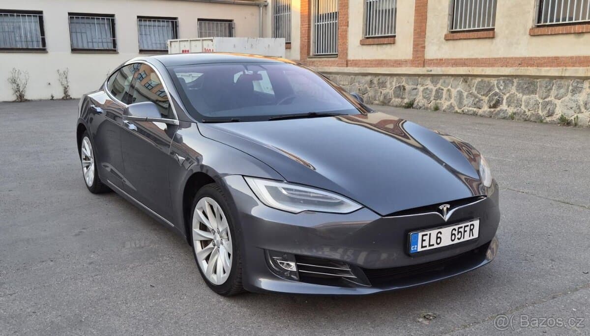 2020 Tesla MODEL S - 5