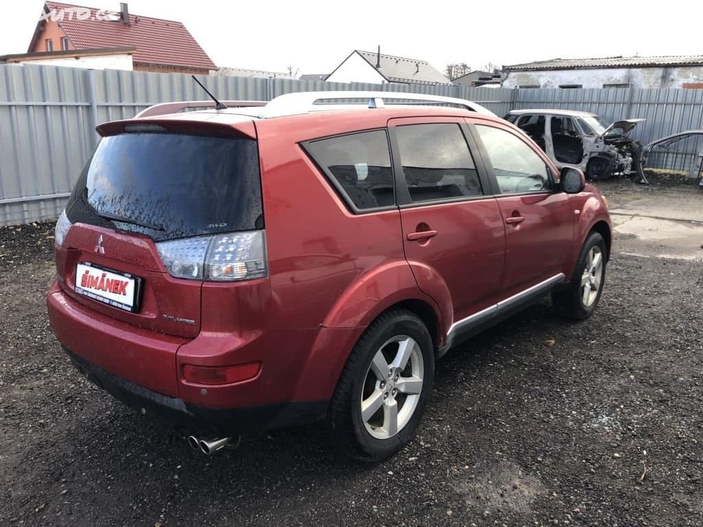 2009 Mitsubishi OUTLANDER - 5