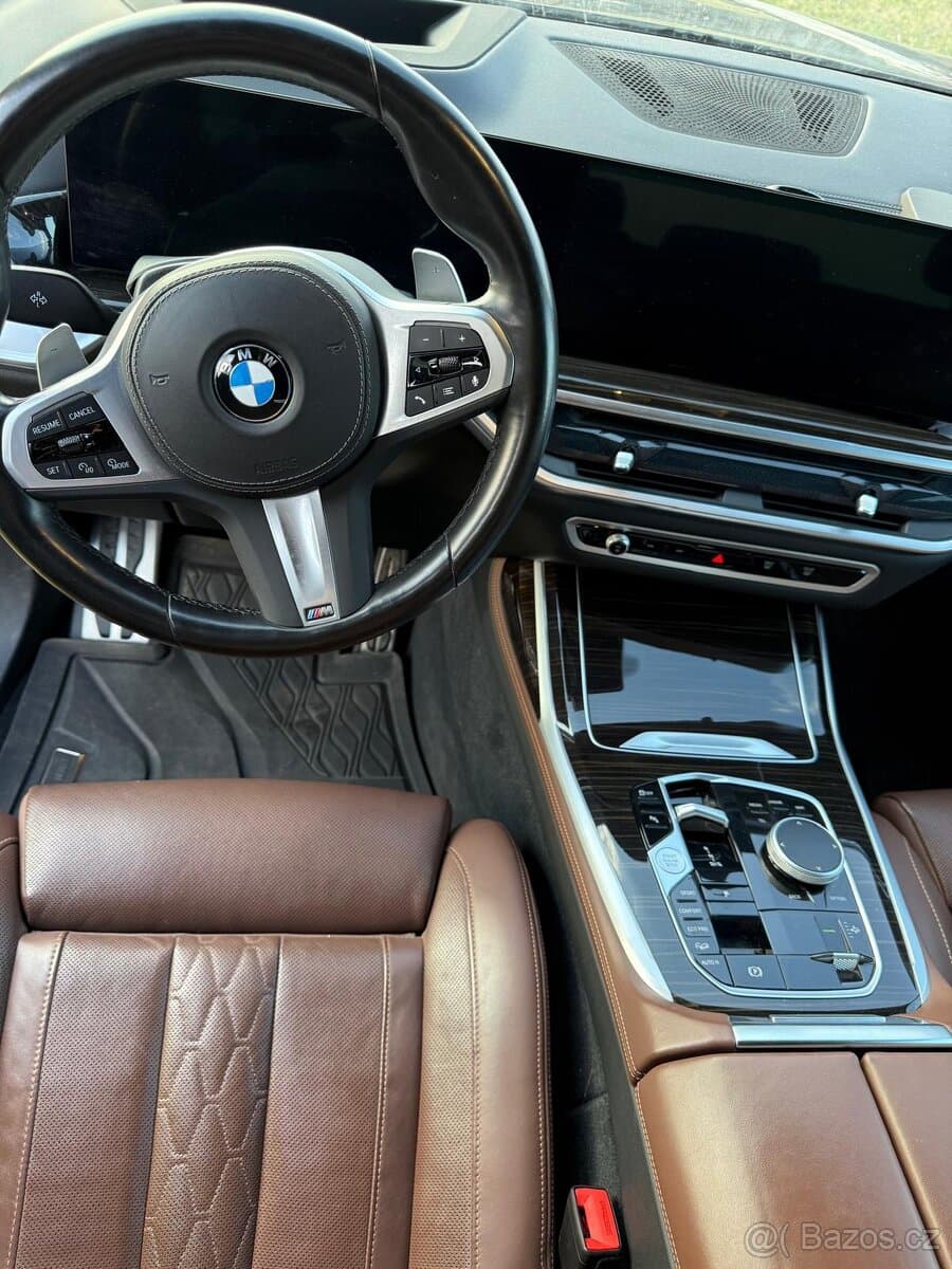 2023 BMW X7 - 5