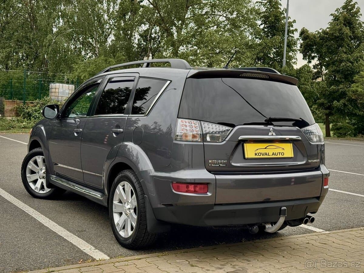 2011 Mitsubishi OUTLANDER - 5