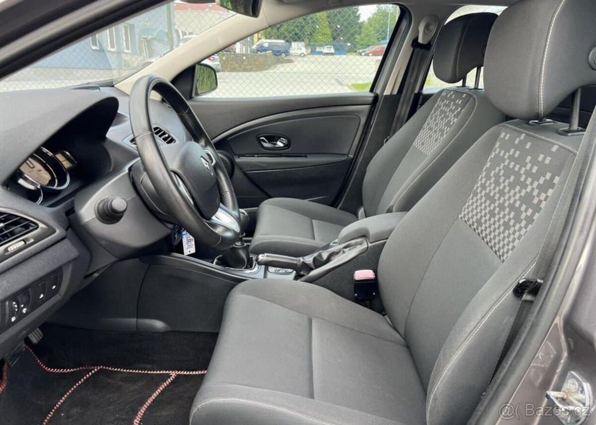 2013 Renault MEGANE - 5