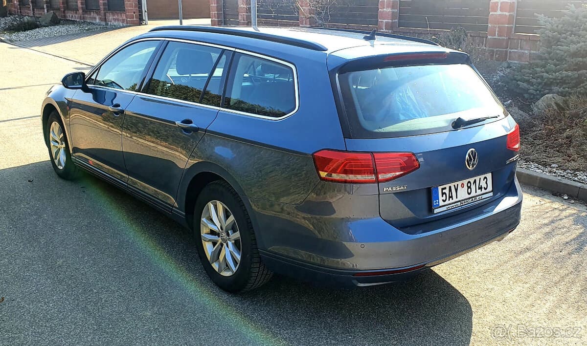 2016 Volkswagen PASSAT - 5