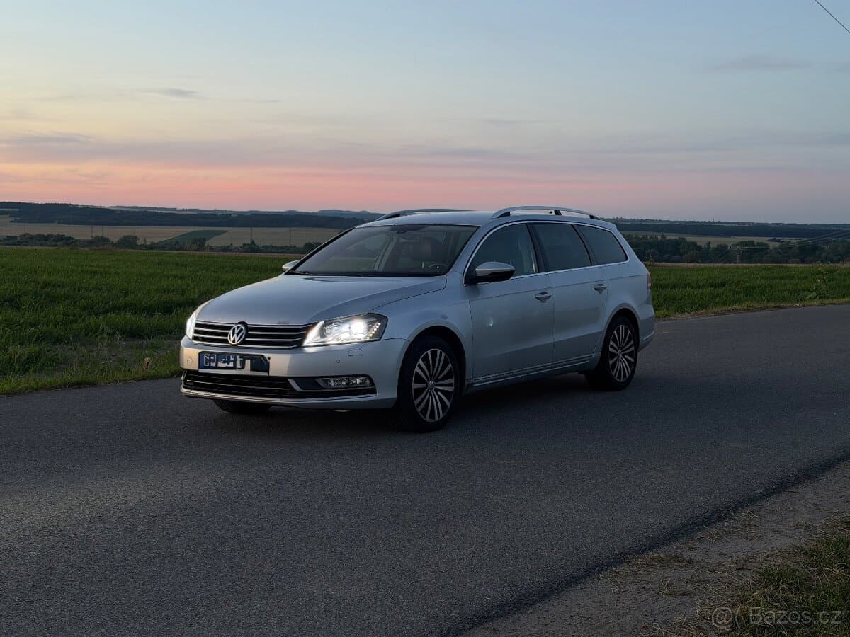 2013 Volkswagen PASSAT - 5