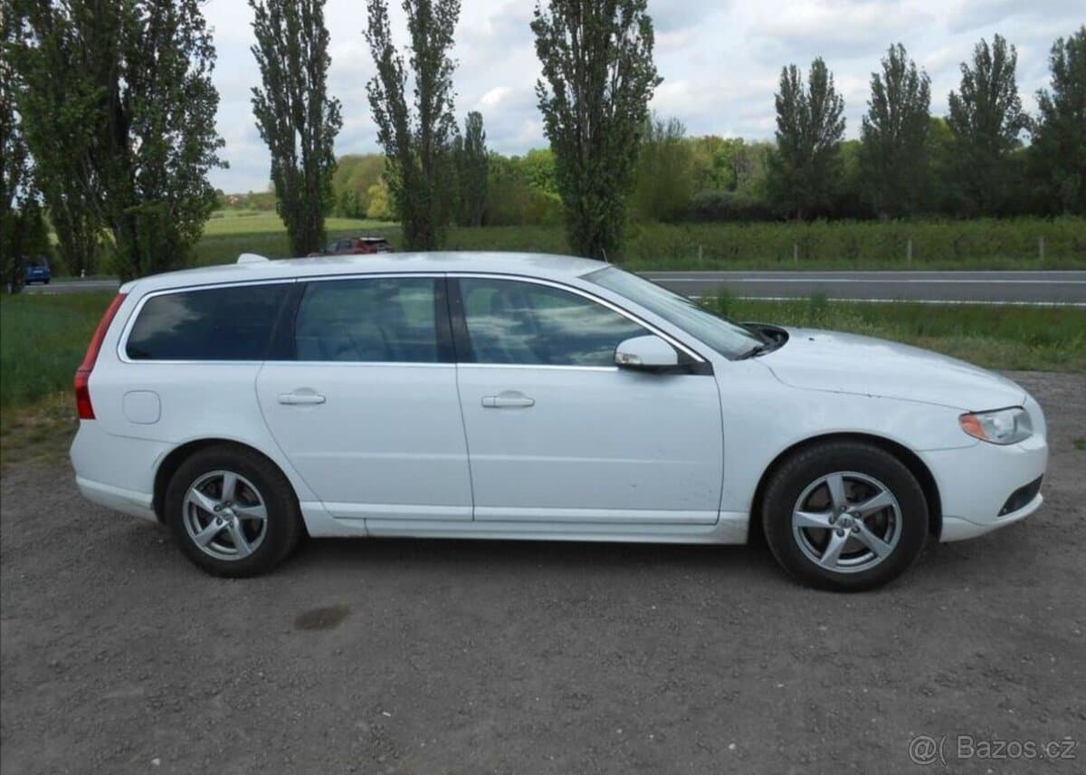 2008 Volvo V70 - 5
