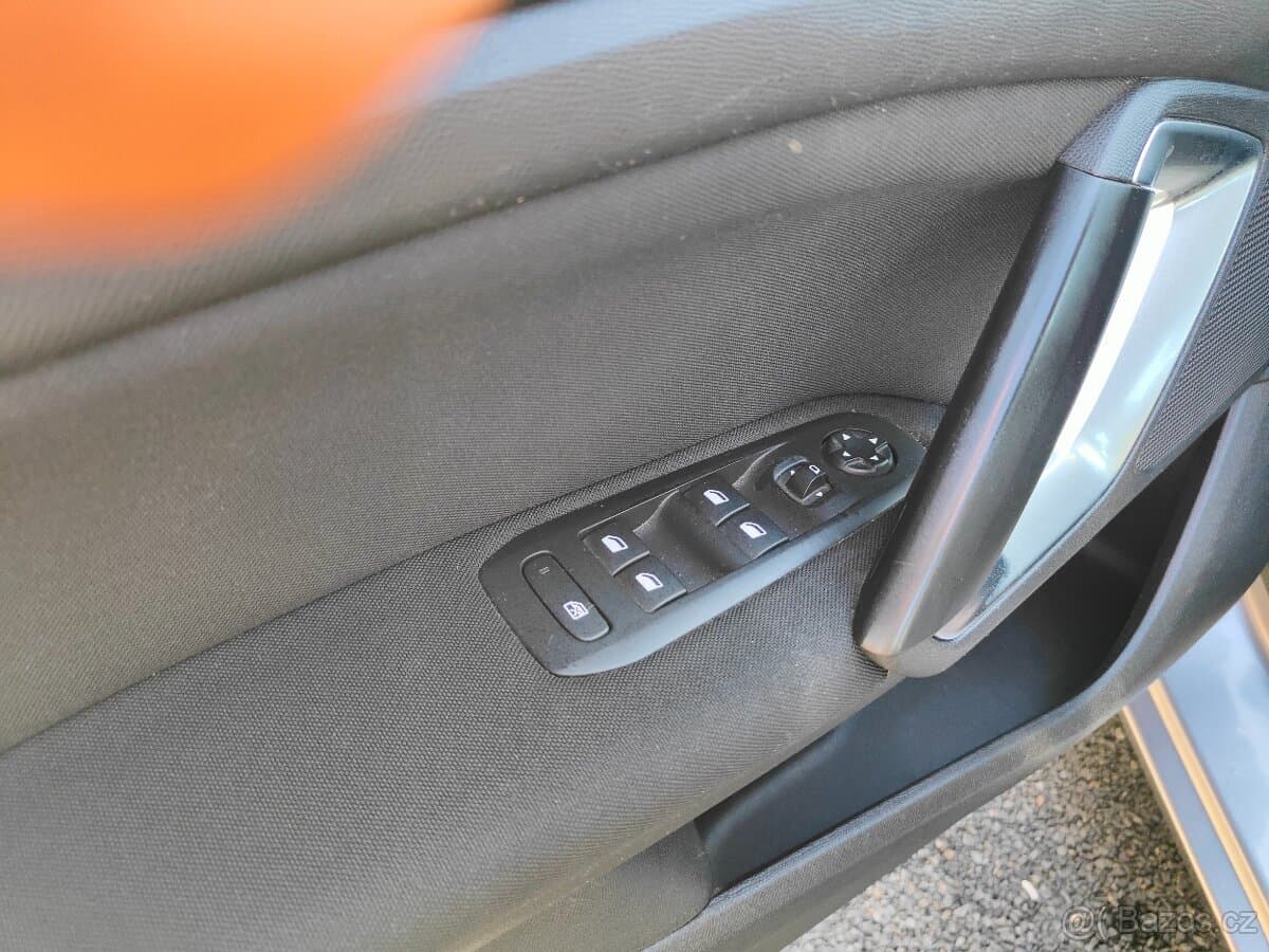 2015 Peugeot 308 - 5