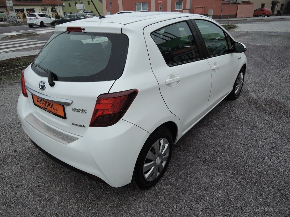 2015 Toyota YARIS - 5