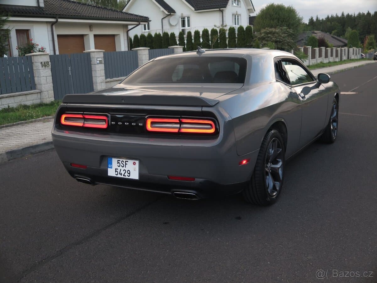 2018 Dodge CHALLENGER - 5