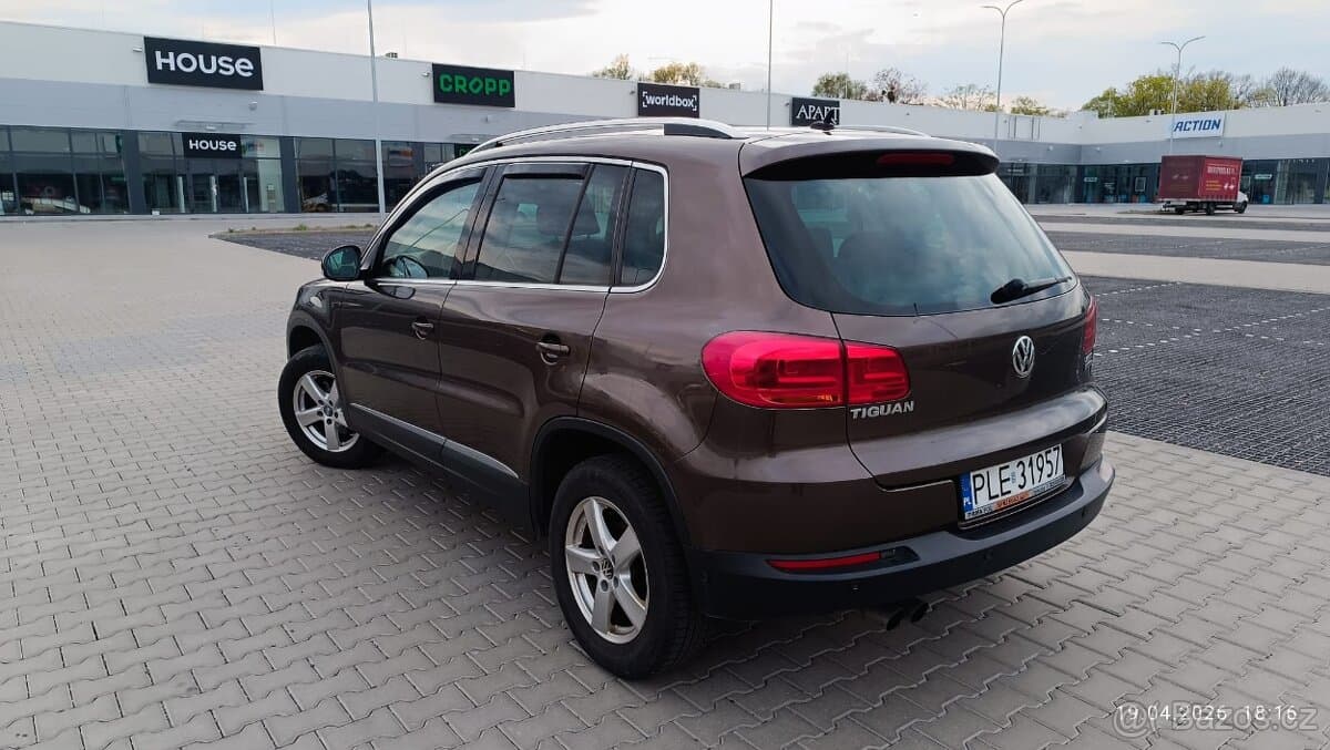 2011 Volkswagen TIGUAN - 5