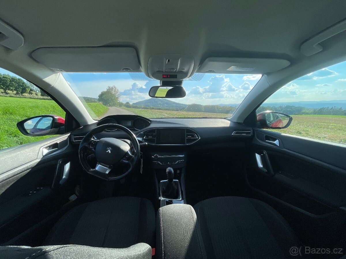 2017 Peugeot 308 - 5