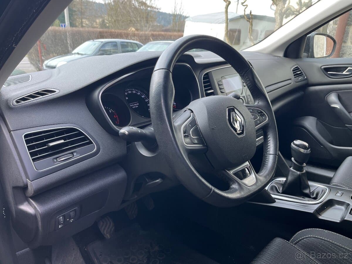 2017 Renault MEGANE - 5