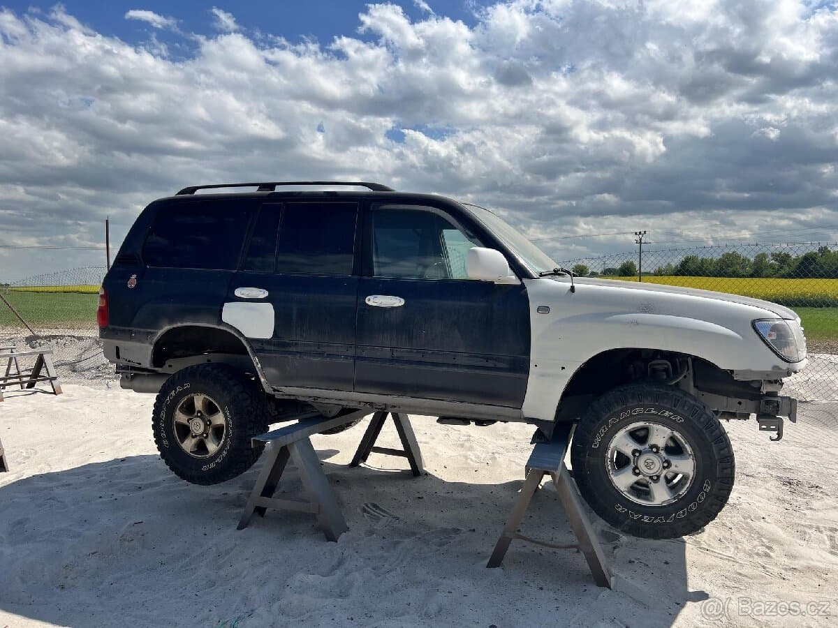 2000 Toyota LAND CRUISER - 5