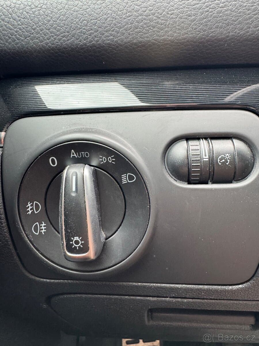 2011 Volkswagen GOLF - 5