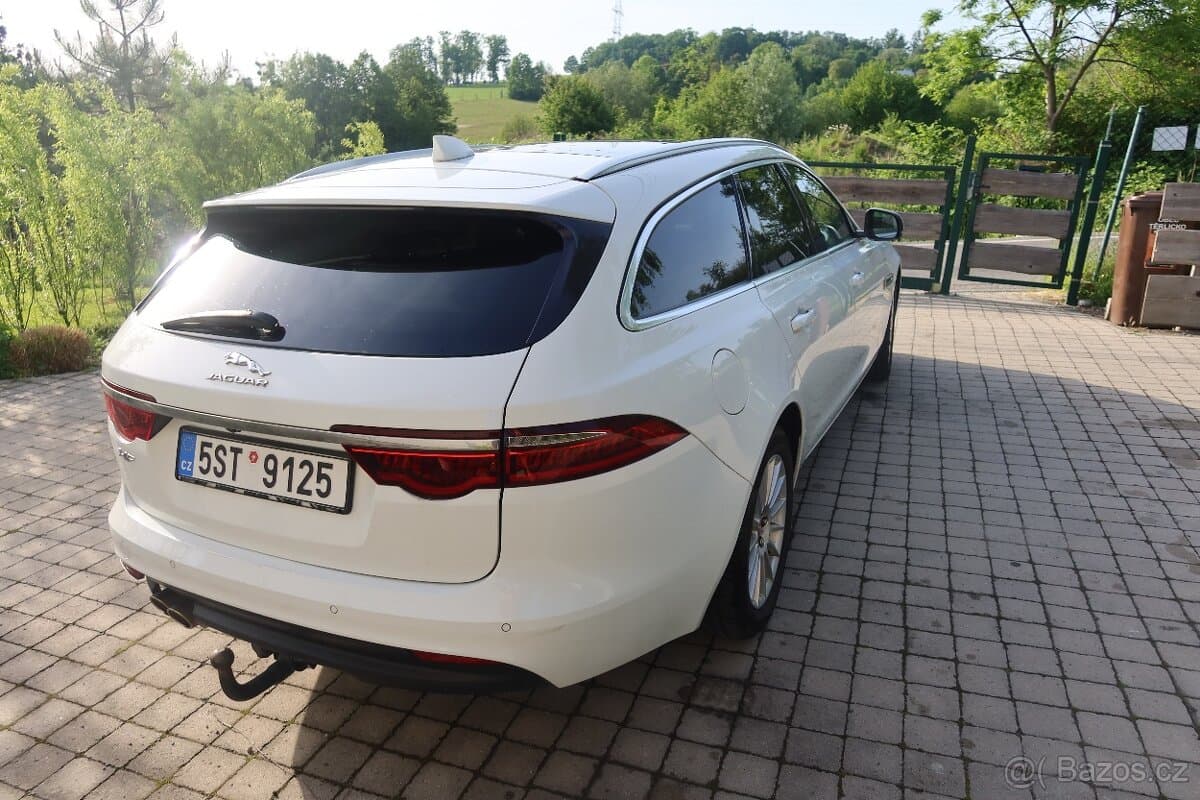 2018 Jaguar XF - 5
