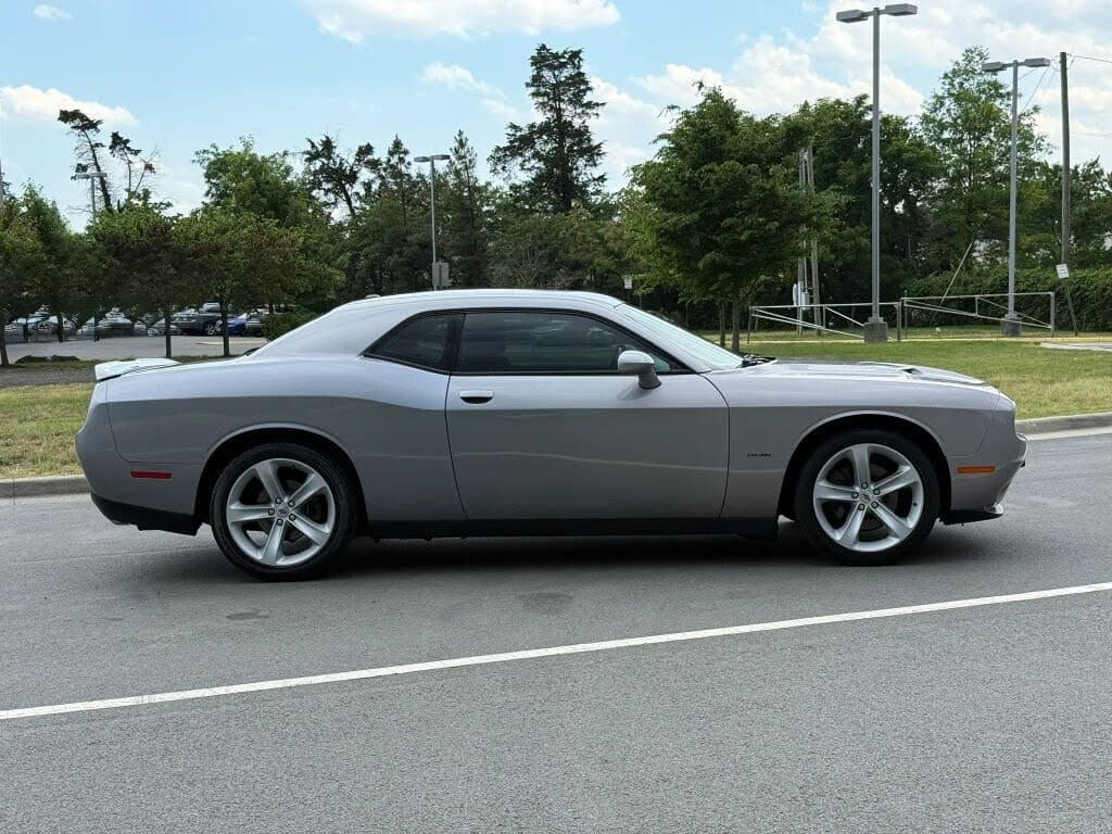 2017 Dodge CHALLENGER - 5