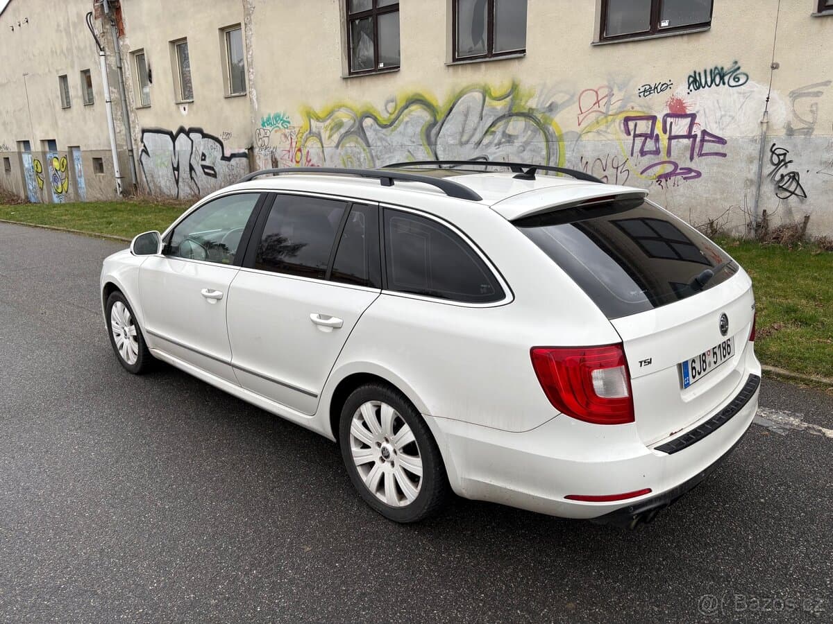 2011 Škoda SUPERB - 5