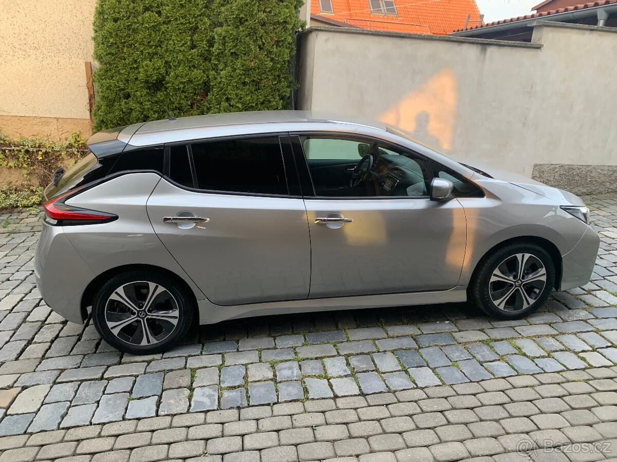 2019 Nissan LEAF - 5