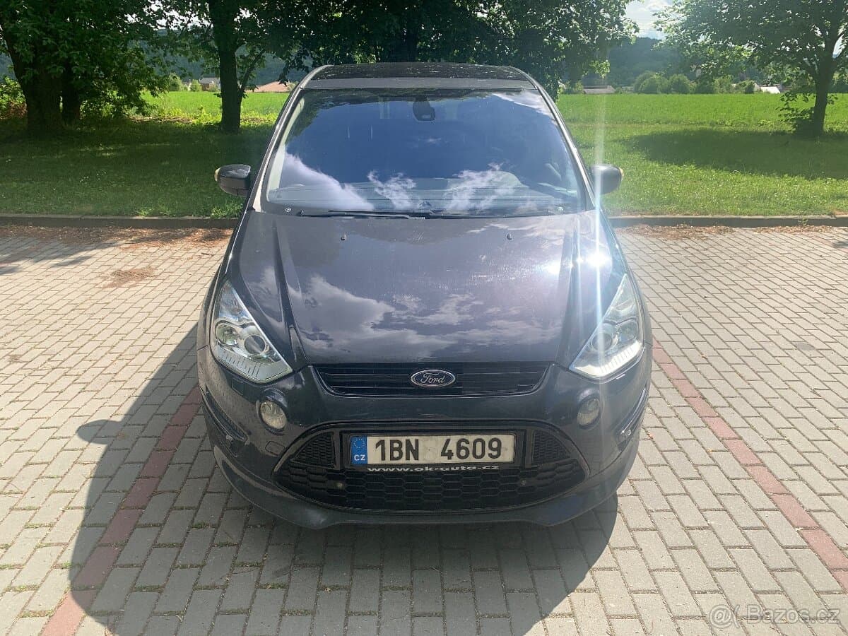 2011 Ford S-MAX - 5