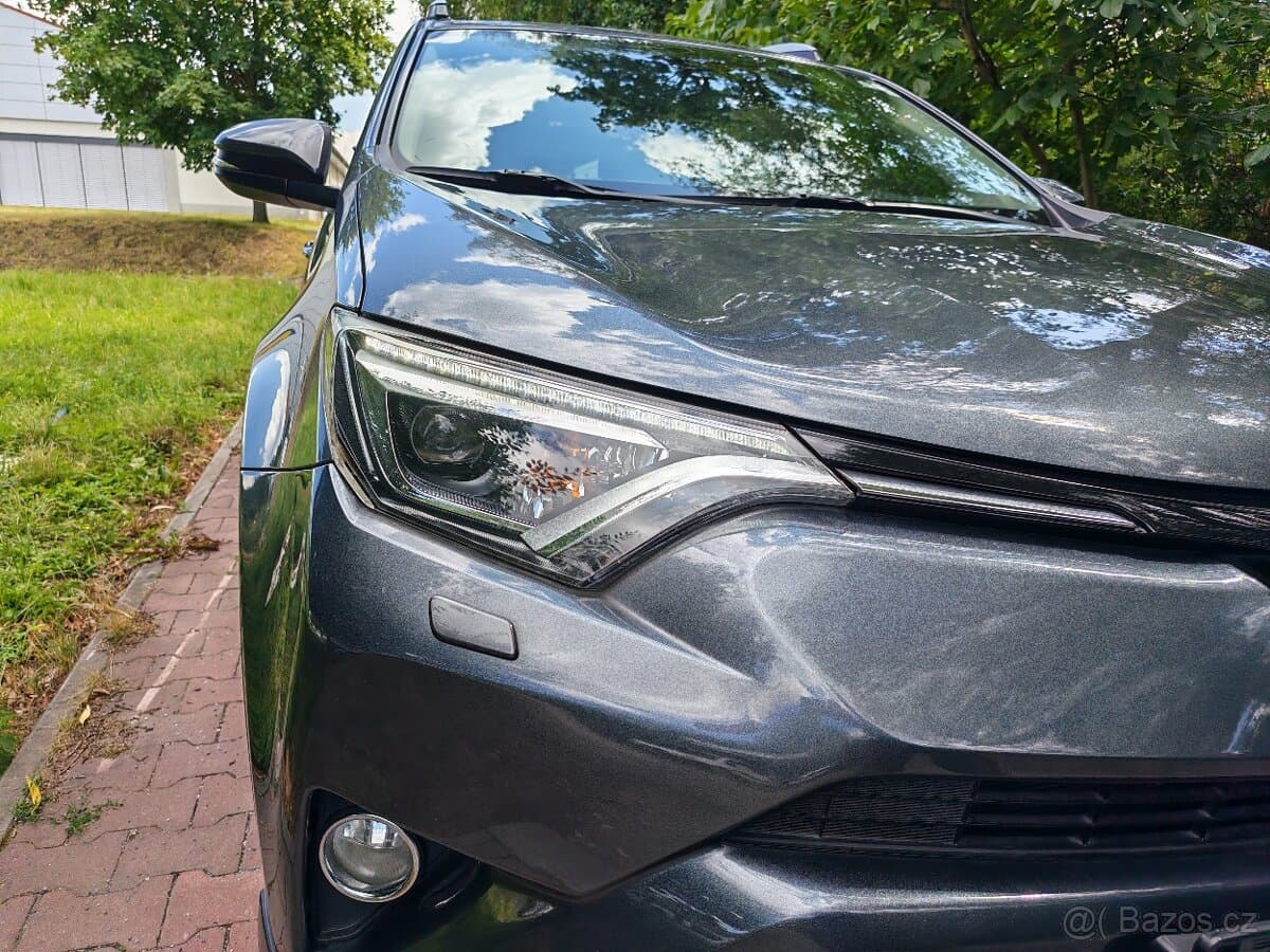 2017 Toyota RAV4 - 5