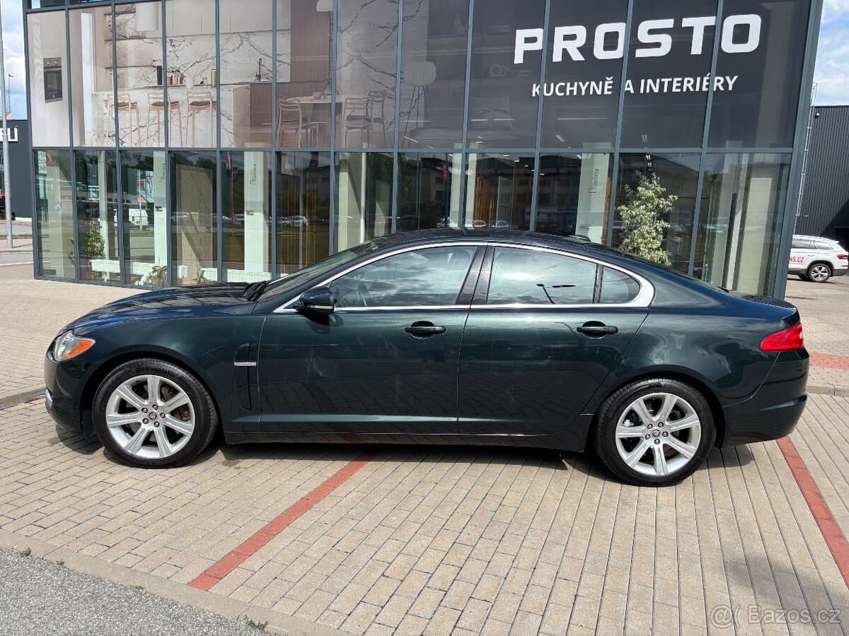 2010 Jaguar XF - 5