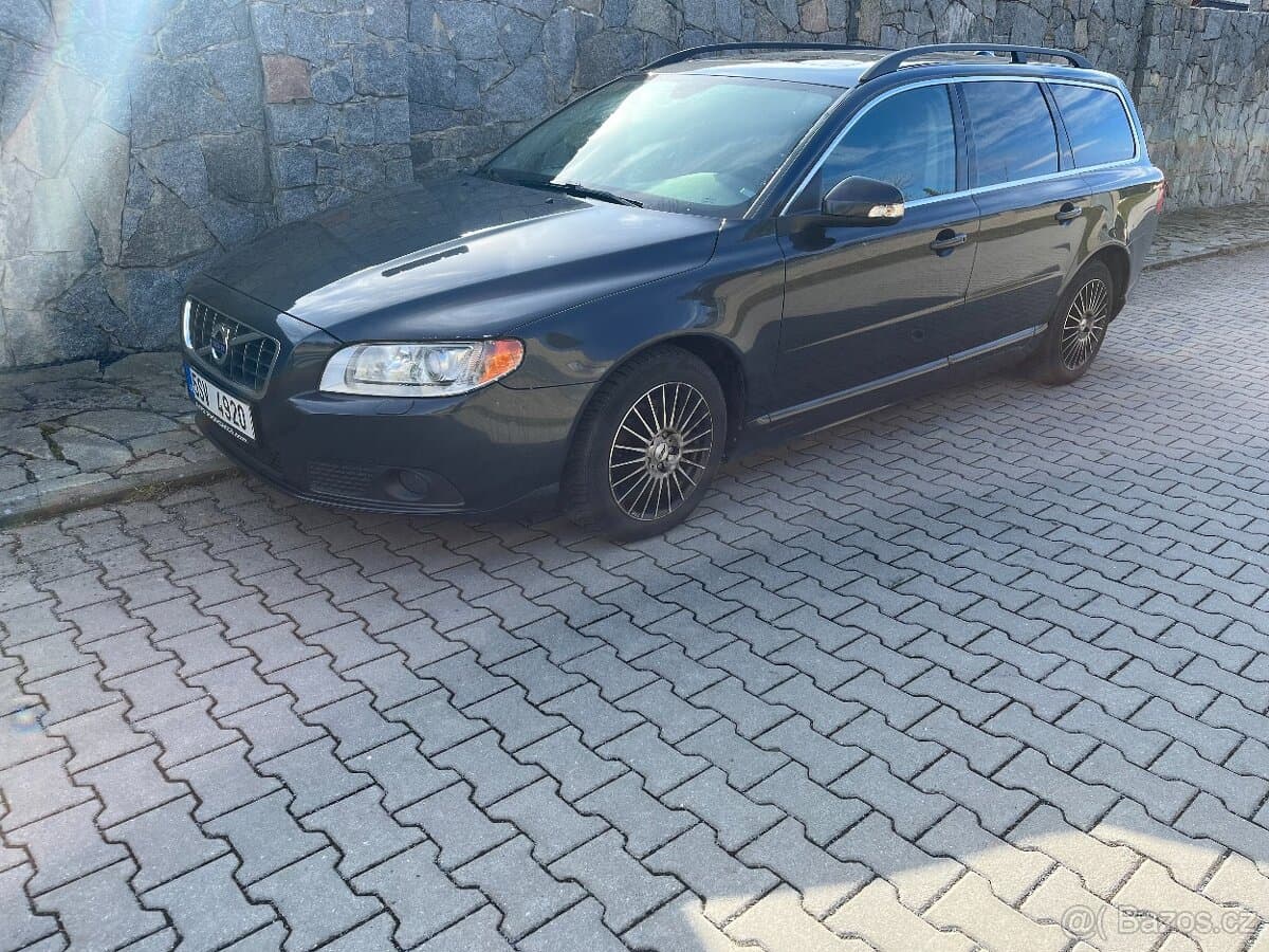 2010 Volvo V70 - 5