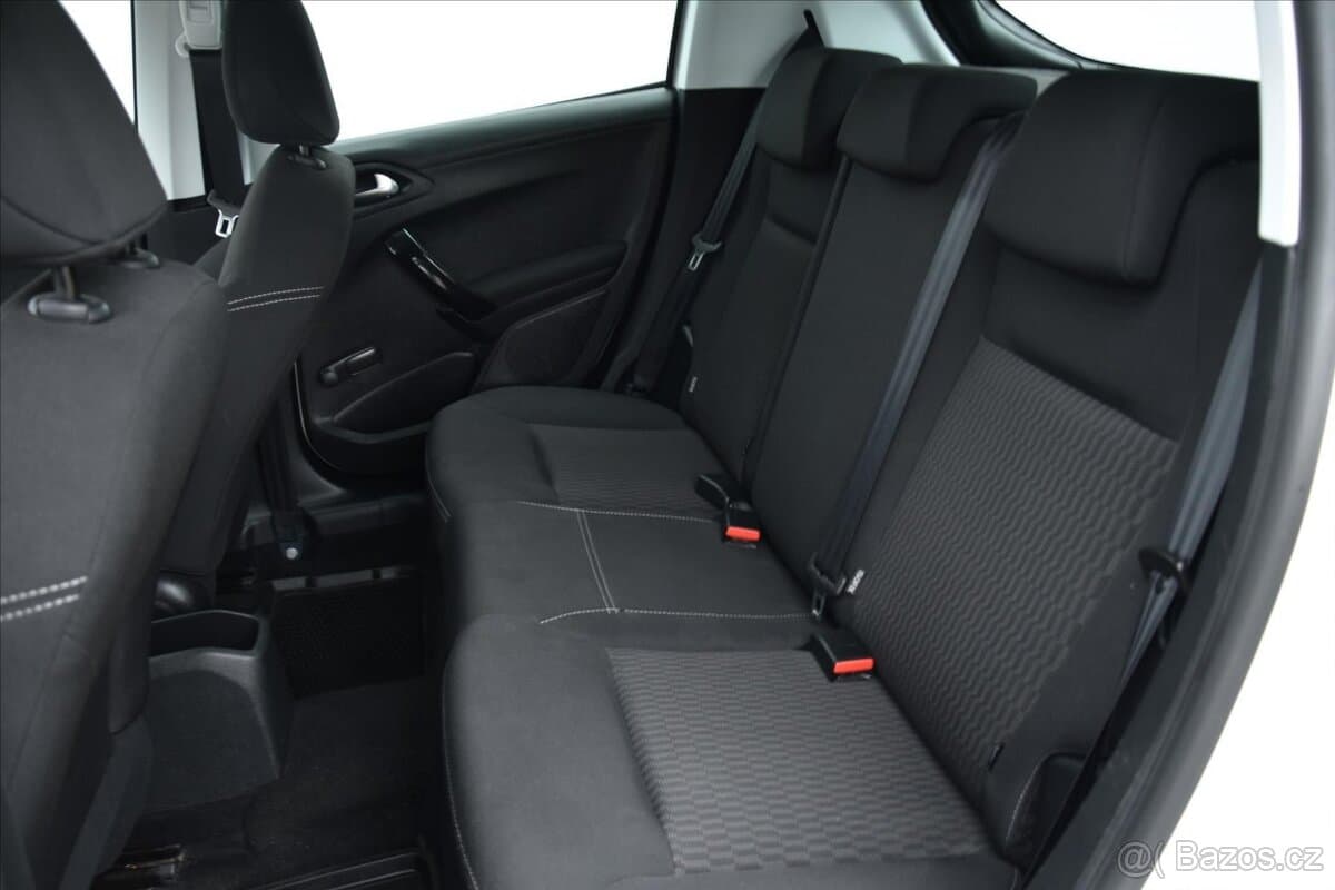 2016 Peugeot 208 - 5