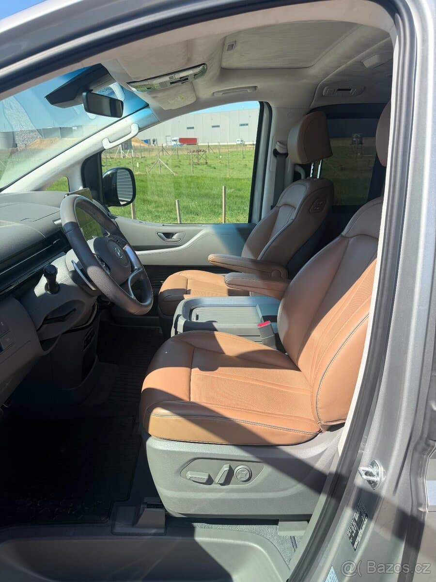2023 Hyundai STARIA - 5