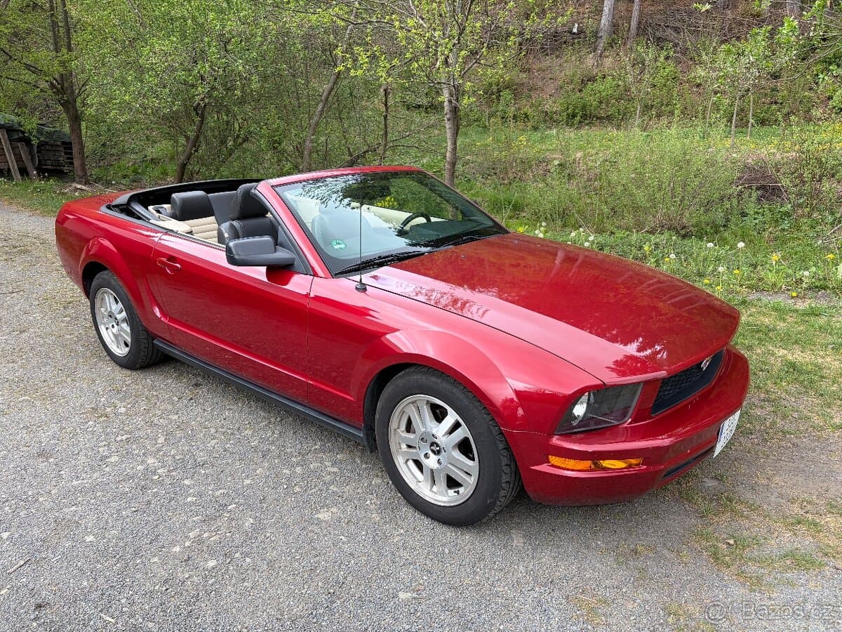 2007 Ford MUSTANG - 5