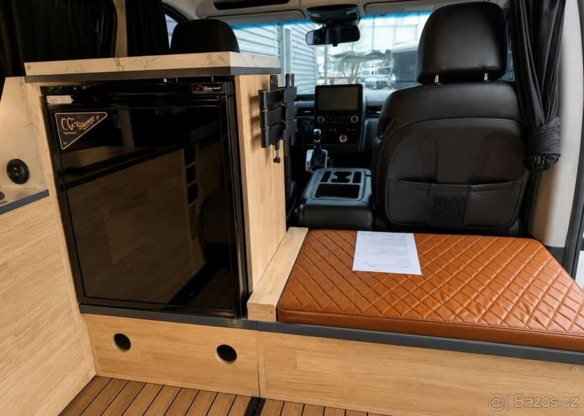 2022 Hyundai STARIA - 5