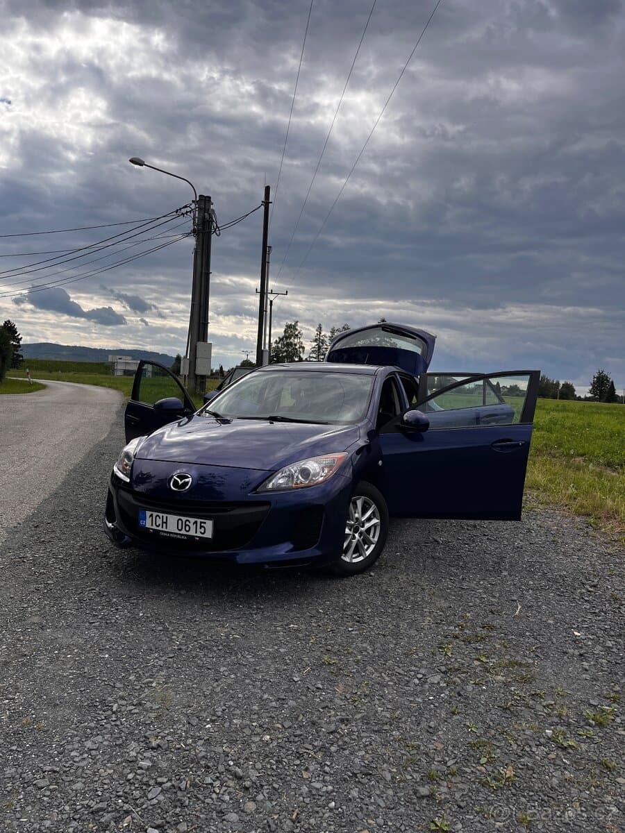 Mazda 3 - 5