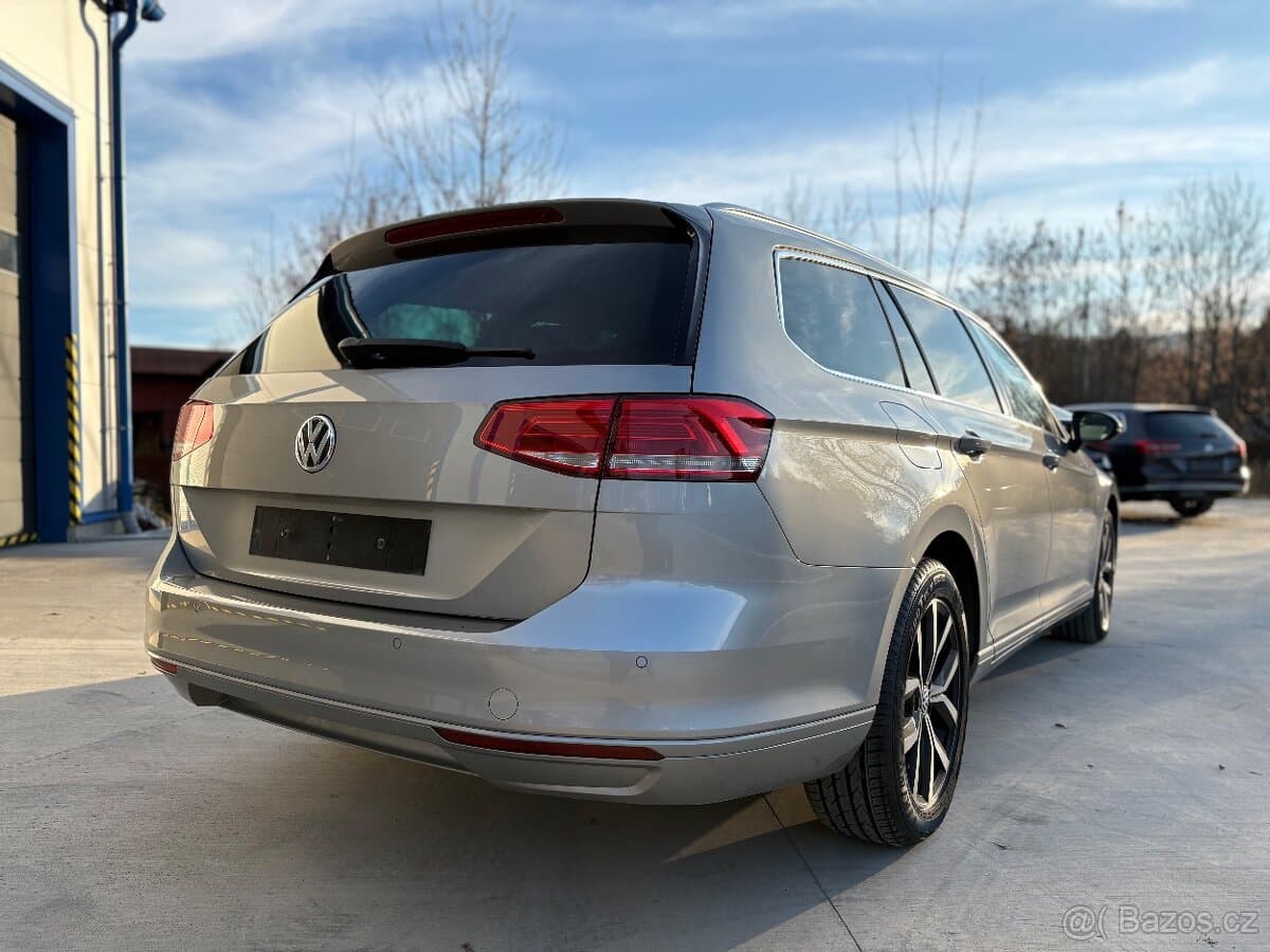 2015 Volkswagen PASSAT - 5