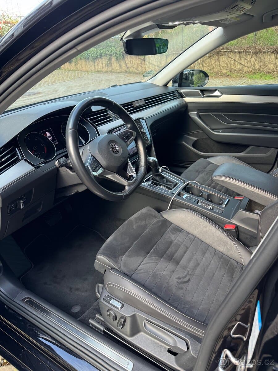 2020 Volkswagen PASSAT - 5