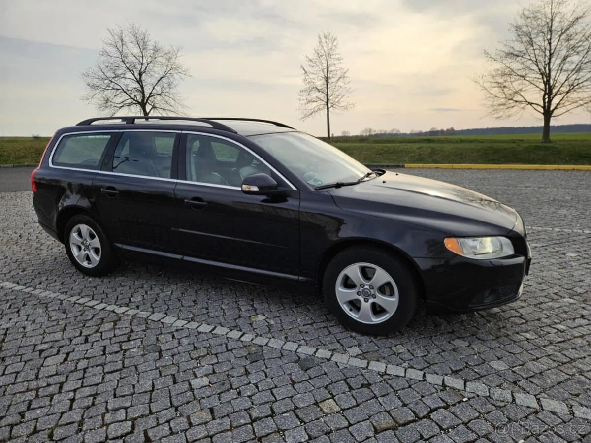 2010 Volvo V70 - 5
