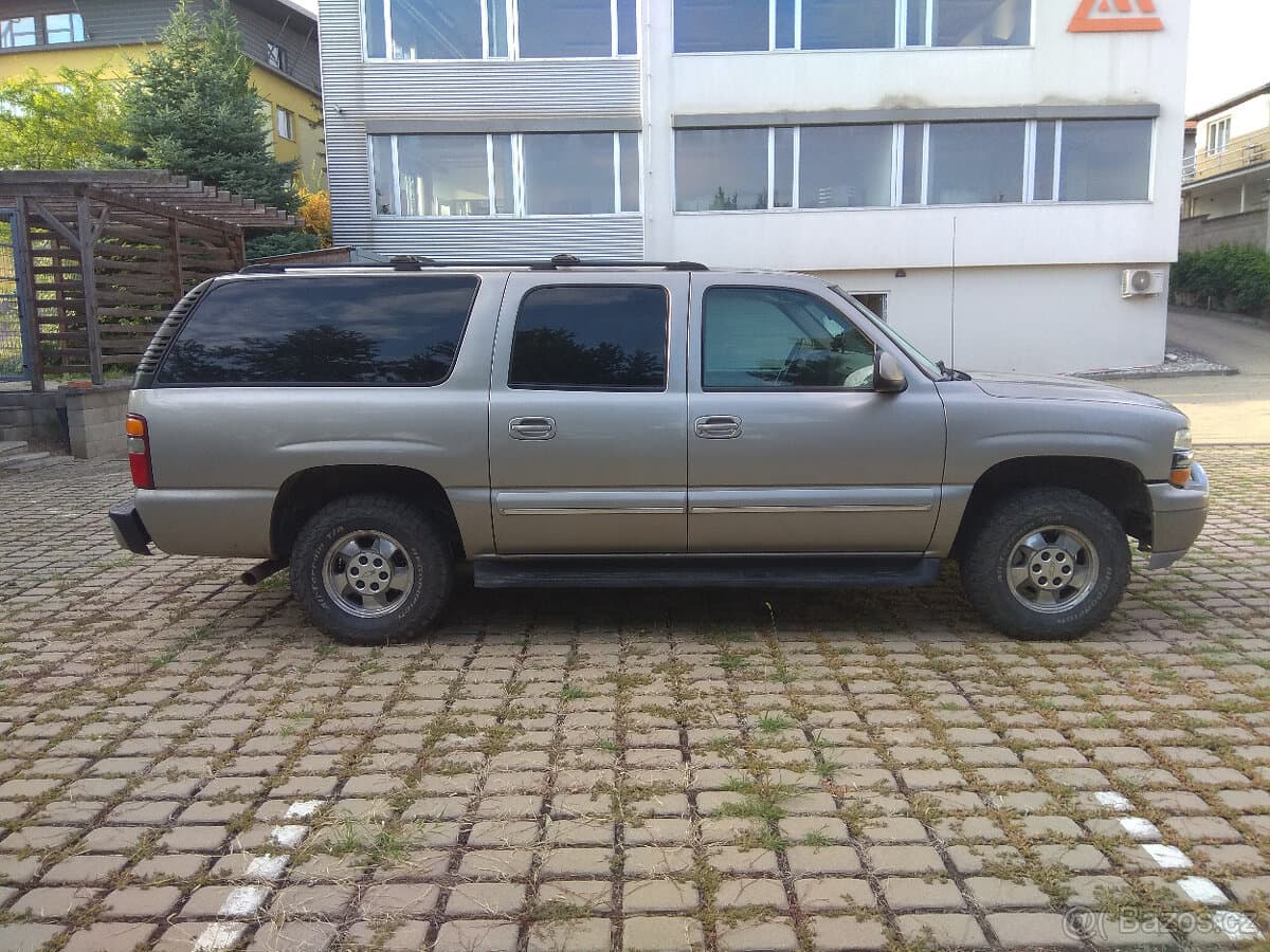 2003 Chevrolet SUBURBAN - 5