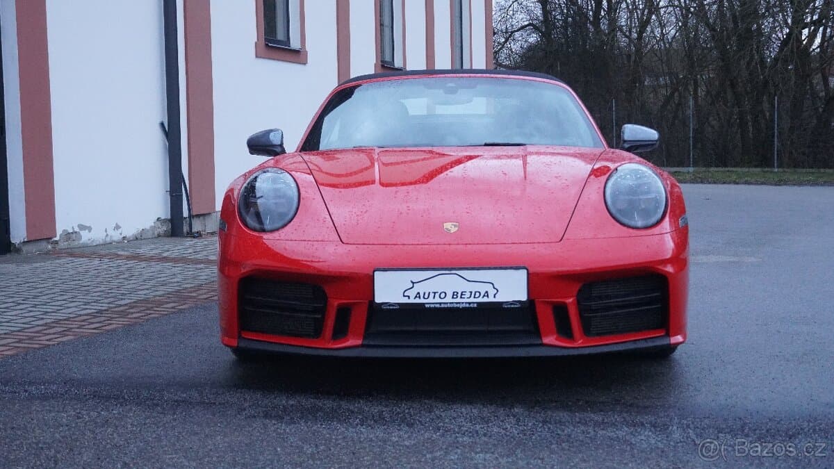 2025 Porsche 911 - 5
